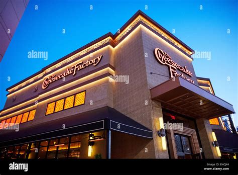 cheesecake factory lenox mall